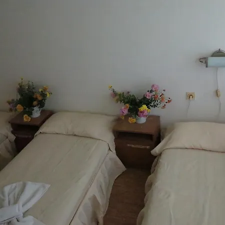 Tango Hotel 2*