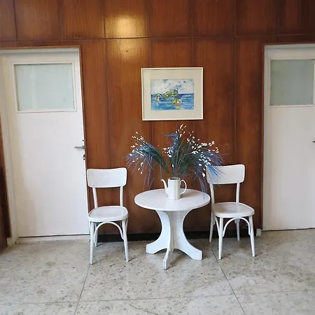 Hotel Tango Golden Sands