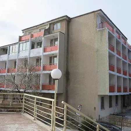Hotel Tango Golden Sands