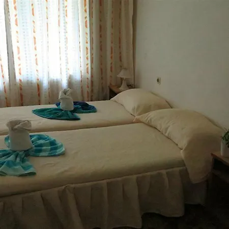 Hotel Tango Golden Sands